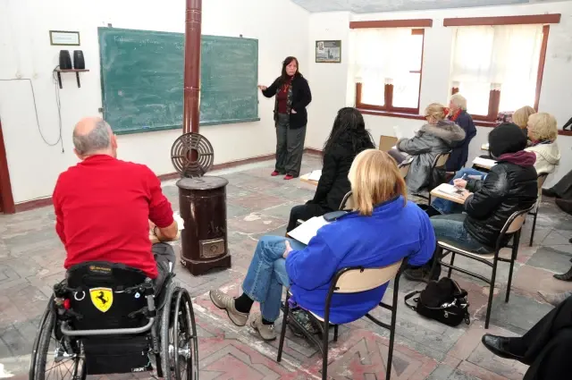 Türkçe Öğrenen Yabancılar, Gözleme Yaparak Pratiğe Döküyor Türkçe Öğrenen Yabancılar, Gözleme Yaparak Pratiğe Döküyor