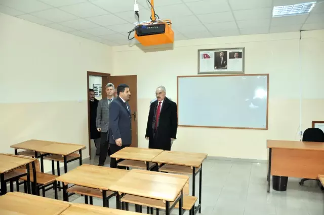 Vali Yenigün'den Tren Garı Ziyareti