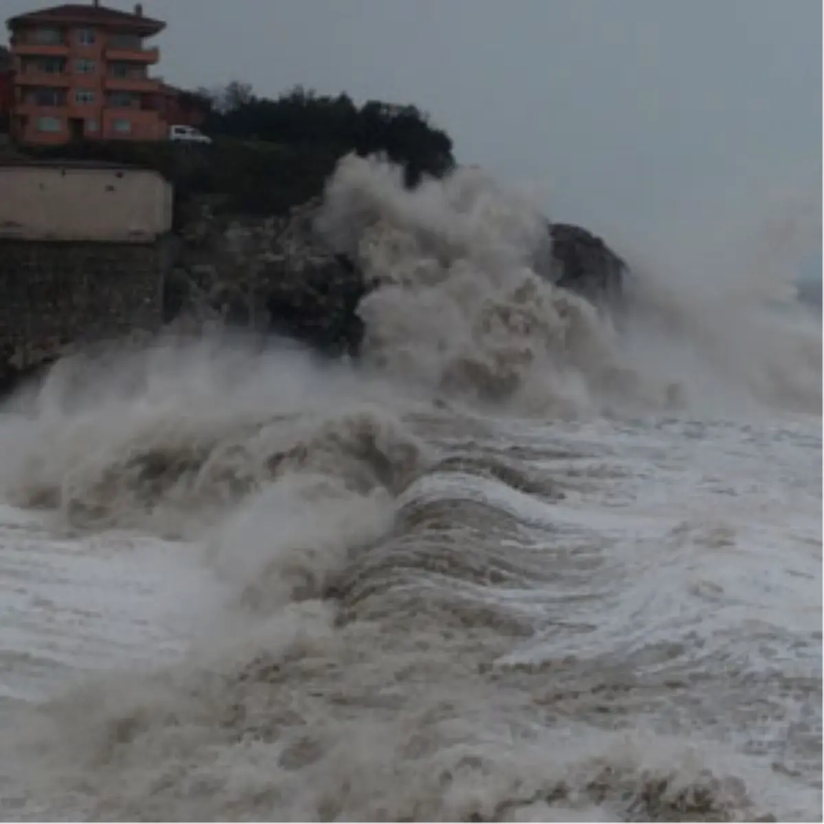 Karadeniz De Tsunami Haberler