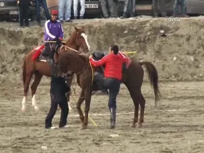 Cirit Gösterilerinde İstenmeyen Kaza Cirit Gösterilerinde İstenmeyen Kaza