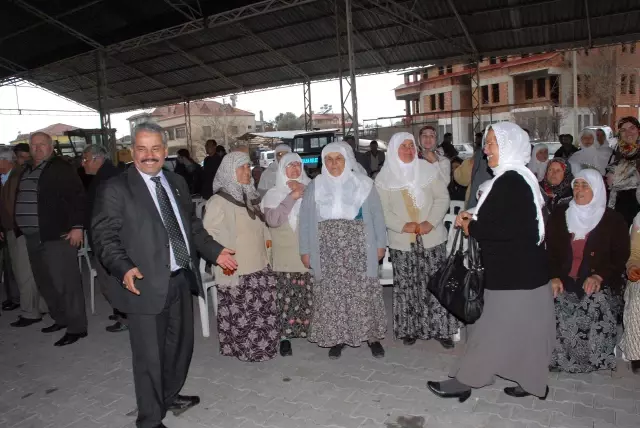 Belediyeden Umrecilere Uğurlama Töreni Belediyeden Umrecilere Uğurlama Töreni