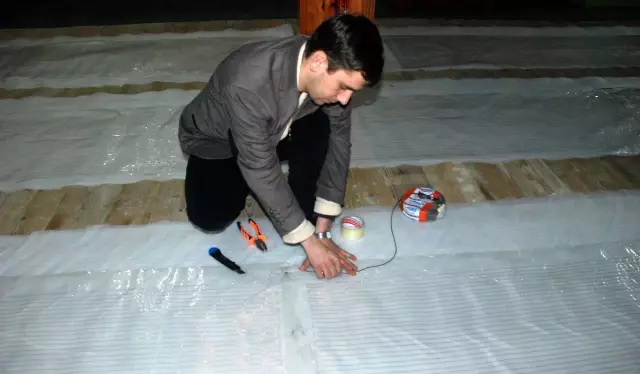 Mollabey Merkez Camii'nde Yerden Isıtma Sistemine Geçiliyor