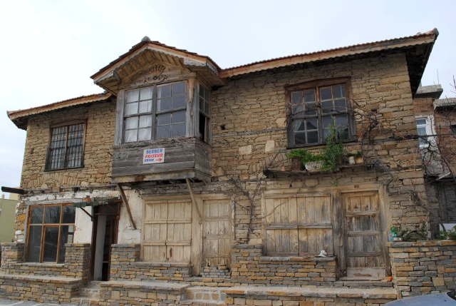 Taşağıl'da 40 Hatıllı Taş Ev Kültür Turizmine Kazandırılmayı Bekliyor