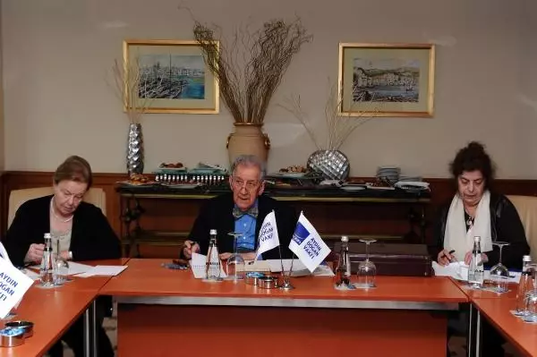 16'ıncı Aydın Doğan Ödülü 'Öykü' Dalında Selim İleri'ye Verildi 16'ıncı Aydın Doğan Ödülü 'Öykü' Dalında Selim İleri'ye Verildi