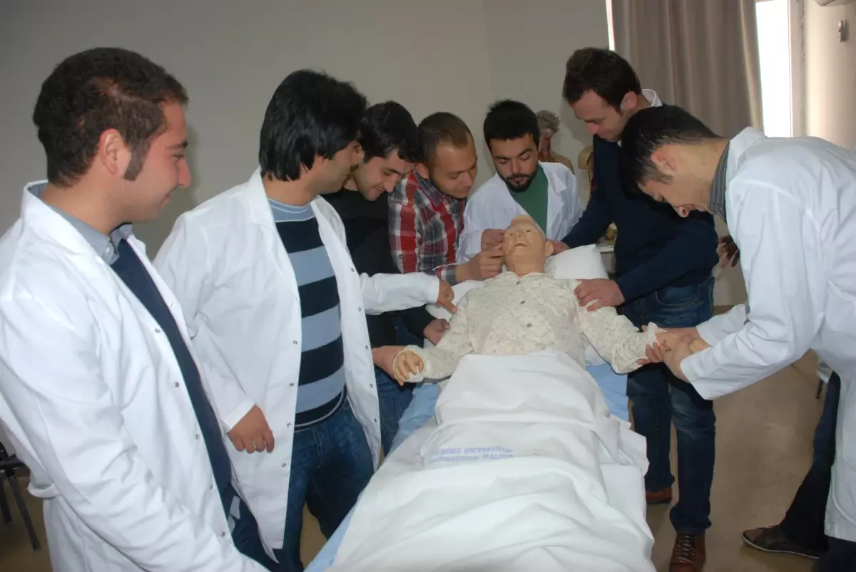 Erkek Hemsireler Mezun Oluyor Antalya