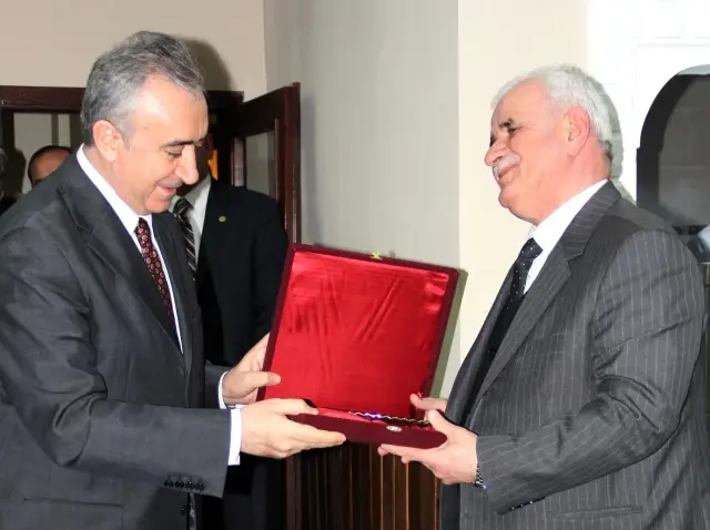 Vergi Rekortmenleri Yemekte Buluştu Vergi Rekortmenleri Yemekte Buluştu