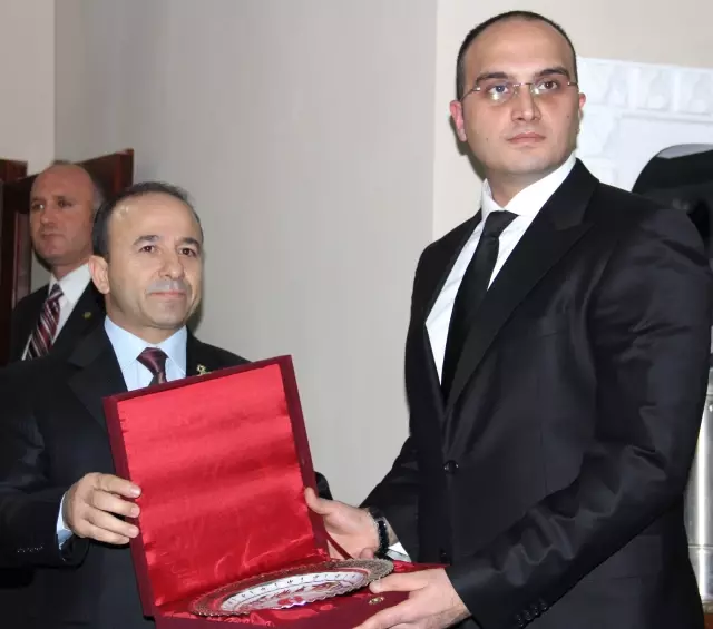Vergi Rekortmenleri Yemekte Buluştu Vergi Rekortmenleri Yemekte Buluştu