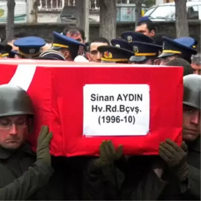 KKTC'de Hayatını Kaybeden Başçavuş Akşehir'de Toprağa Verildi KKTC'de Hayatını Kaybeden Başçavuş Akşehir'de Toprağa Verildi