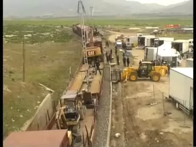James Bond Filminin Adana'daki Setine Köylülerden Yoğun İlgi James Bond Filminin Adana'daki Setine Köylülerden Yoğun İlgi