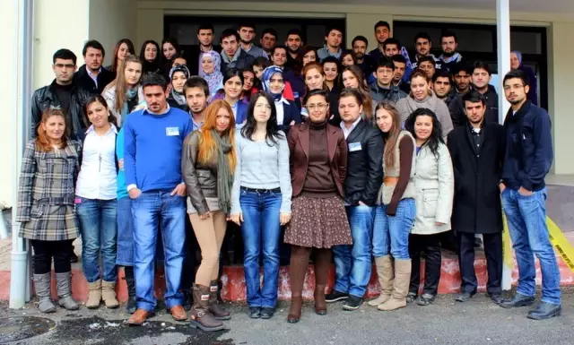 Kimyagerler Derneği Erzincan Üniversitesi'nde Panel Düzenledi Kimyagerler Derneği Erzincan Üniversitesi'nde Panel Düzenledi