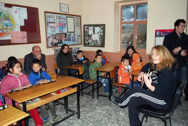 Senfoni Orkestrasından Çobana Özel Konser Senfoni Orkestrasından Çobana Özel Konser