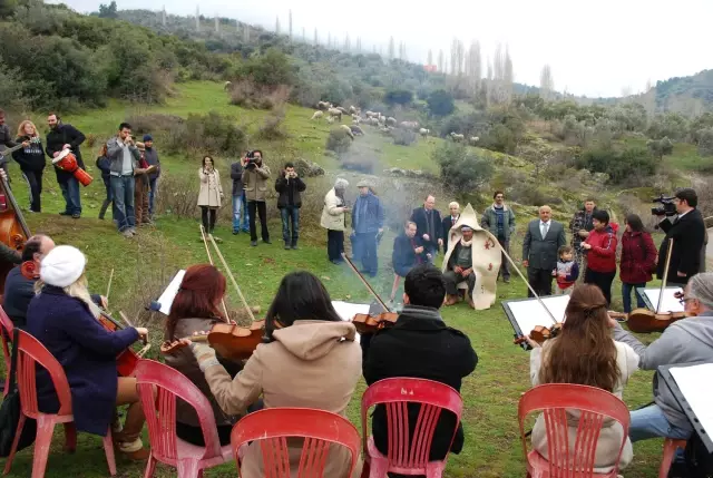 Senfoni Orkestrasından Çobana Özel Konser Senfoni Orkestrasından Çobana Özel Konser