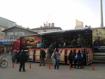 Zafer Tırı Esenler'de