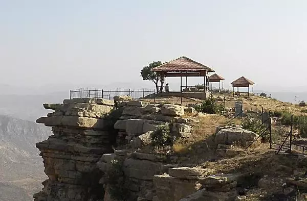 Kazayla Öldü' Denilen Esin Öğretmen Davasında, Olay Yerinde Keşif Yapılacak Kazayla Öldü' Denilen Esin Öğretmen Davasında, Olay Yerinde Keşif Yapılacak