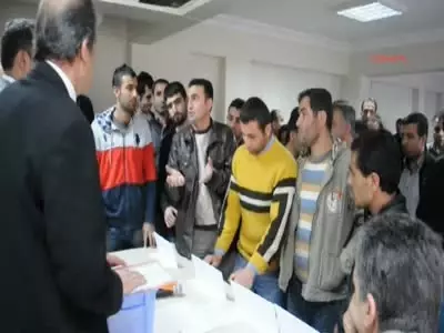 Birbiriyle Tartışan Kursiyer ve Görevlileri Polis Yatıştırdı Birbiriyle Tartışan Kursiyer ve Görevlileri Polis Yatıştırdı