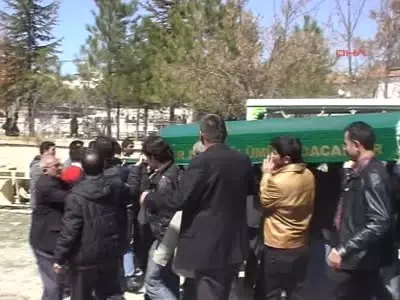 Nevşehir2 Ankara'da Zehirlenen 5 Kişi Nevşehir'de Toprağa Verildi Nevşehir2 Ankara'da Zehirlenen 5 Kişi Nevşehir'de Toprağa Verildi