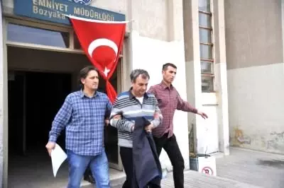 İzmir'de Çocuğun Bakıcısının Eşi Tarafından Boğulduğu İddiası İzmir'de Çocuğun Bakıcısının Eşi Tarafından Boğulduğu İddiası
