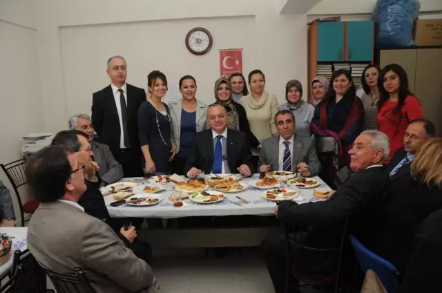 Thk İlköğretim Okulu Başkan Ergün'ü Kahvaltıda Ağırladı