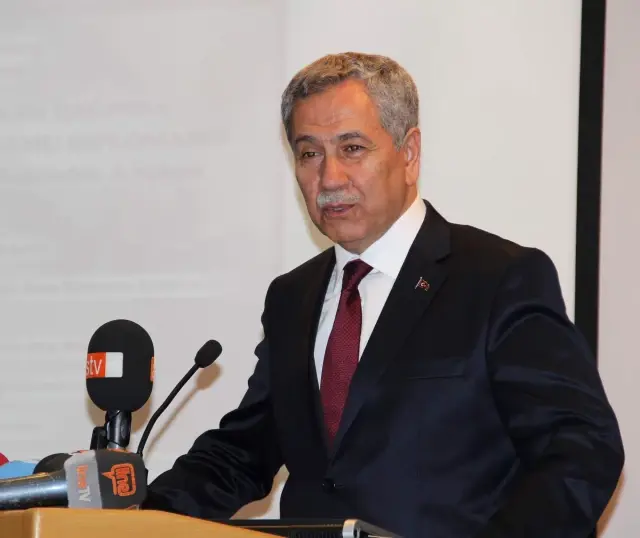 Arınç'tan Muhalefete Suriye Sitemi: