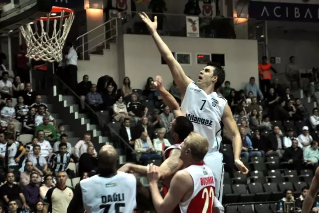 Beşiktaş Milangaz, Tofaş'ı Uzatmada 81 - 78 Mağlup Etti Beşiktaş Milangaz, Tofaş'ı Uzatmada 81 - 78 Mağlup Etti