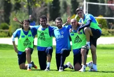Fenerbahçe Derbi Maçın Hazırlıklarını Sürdürdü Fenerbahçe Derbi Maçın Hazırlıklarını Sürdürdü