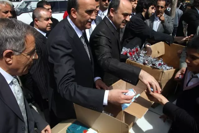 Kutlu Doğum Pilavına Yoğun İlgi Kutlu Doğum Pilavına Yoğun İlgi