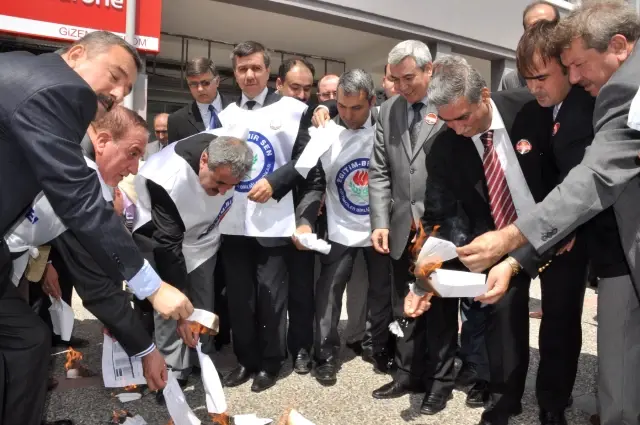 Eğitim Bir-Sen Bordro Yaktı Eğitim Bir-Sen Bordro Yaktı