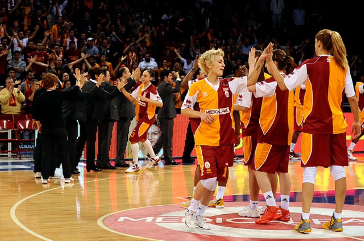 Kadınlar Basketbol Ligi'nde Şampiyon Fenerbahçe