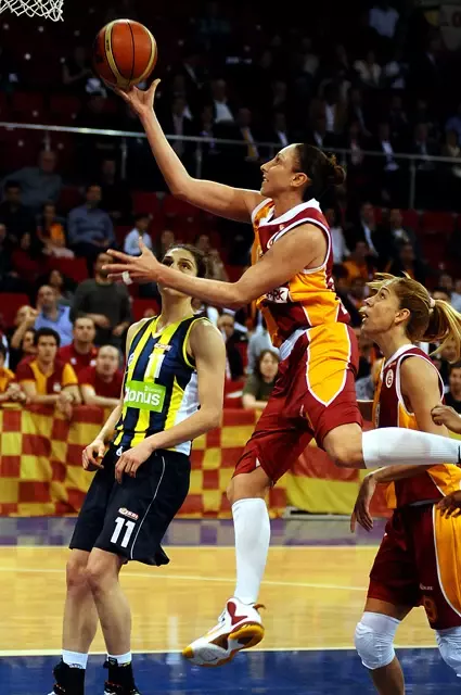 Kadınlar Basketbol Ligi'nde Şampiyon Fenerbahçe