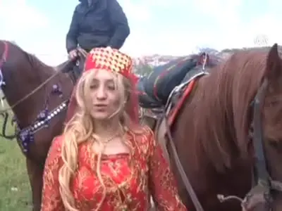 Düğün Günü Cirit Oynadılar Düğün Günü Cirit Oynadılar