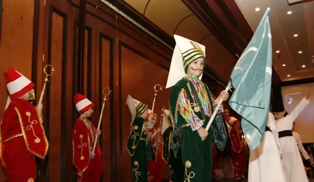 Kazakistan'da 23 Nisan Coşkusu Kazakistan'da 23 Nisan Coşkusu