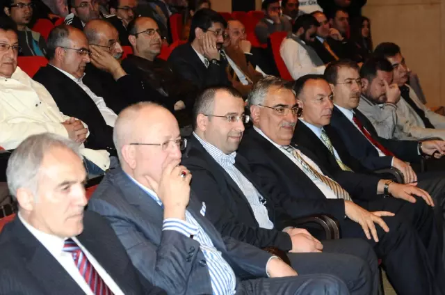 Ahmet Turan Alkan: Ne Sağcılık Ne Solculuk, İnsanın Ahlaki Ekseni Düzgün Olmalı