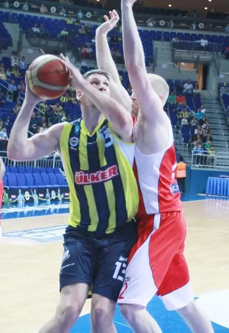 Fenerbahçe Ülker: 76 - Tofaş: 68 Fenerbahçe Ülker: 76 - Tofaş: 68