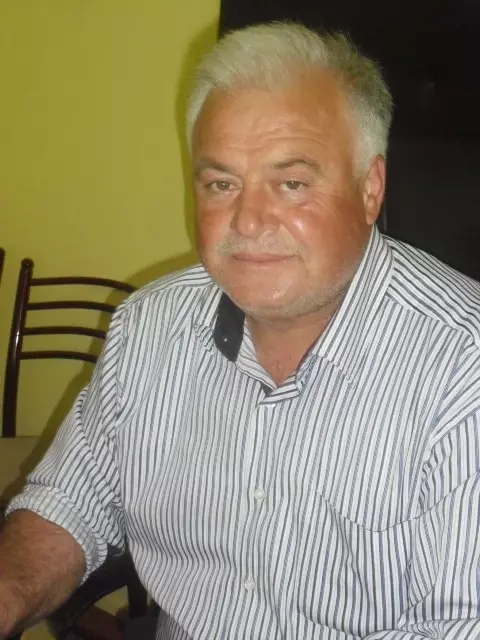 AK Parti Ödemiş İlçe Başkanı Ali Hadim Basın Toplantısı Düzenledi AK Parti Ödemiş İlçe Başkanı Ali Hadim Basın Toplantısı Düzenledi