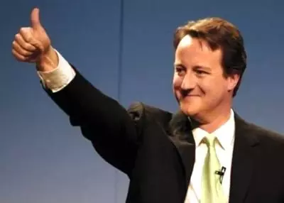 Cameron ile Murdoch Arasında Kavga Büyüyor Cameron ile Murdoch Arasında Kavga Büyüyor