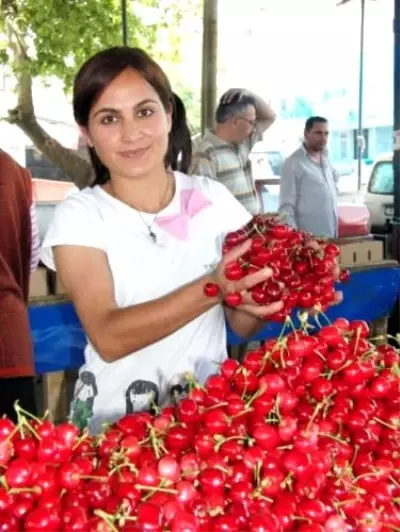 Yağmur Kirazı Çatlattı, Fiyat Düştü