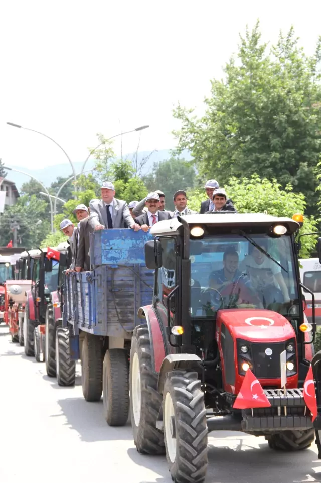 Dünya Çiftçiler Günü Akyazı'da Coşkuyla Kutlandı