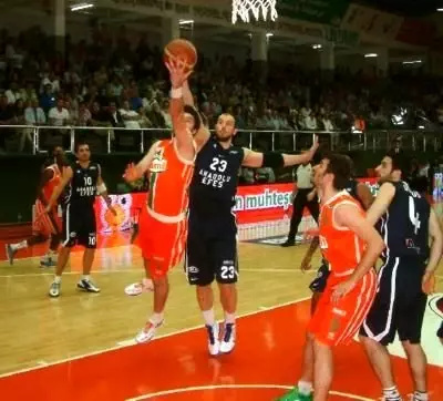 Canlı Anadolu Efes-Fenerbahçe Beko maçları - Haber Müdürü