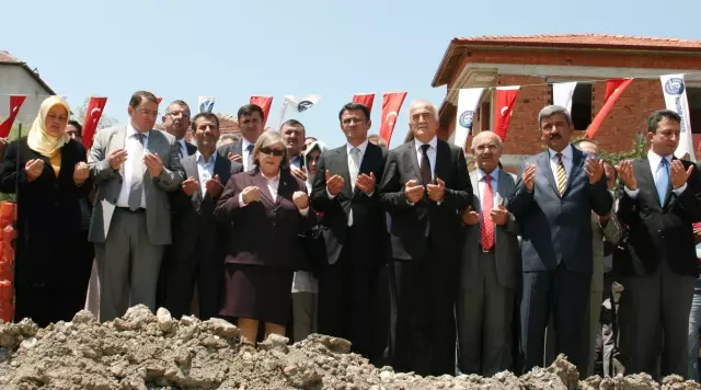 Hayırsever Belediye Başkanı Edis'den Vezirköprü'ye Kız Lisesi Hayırsever Belediye Başkanı Edis'den Vezirköprü'ye Kız Lisesi