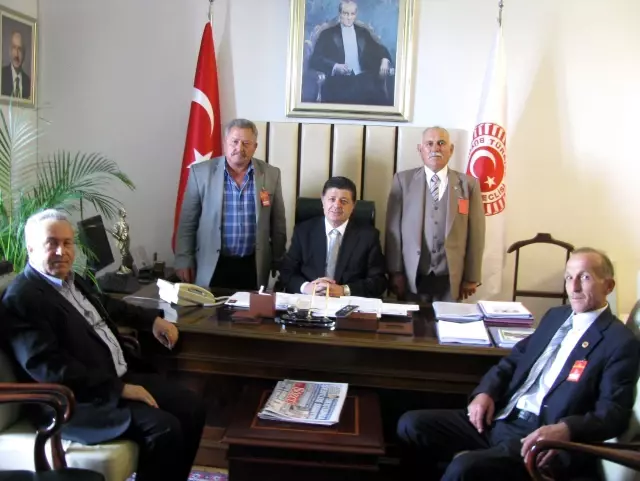 Muhtarlar Yalçınkaya'yı Ziyaret Etti Muhtarlar Yalçınkaya'yı Ziyaret Etti