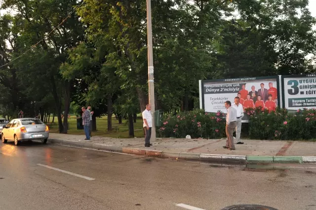 Anne ve Çocuklarının Üstüne Yıldırım Düştü: 5 Yaralı