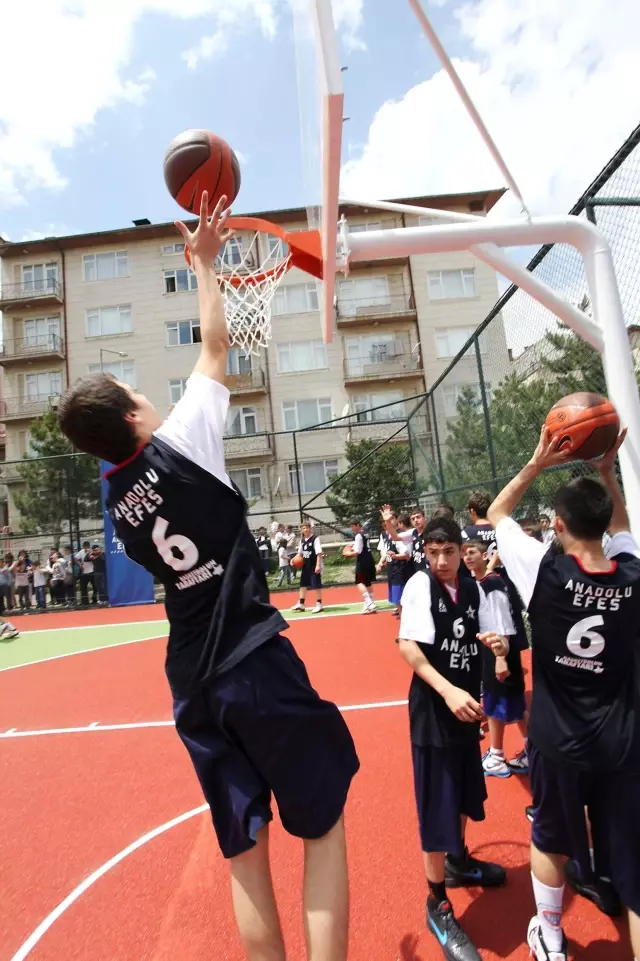 Anadolu Efes, İlk Basketbol Sahasını Kastamonu'da Açtı ...