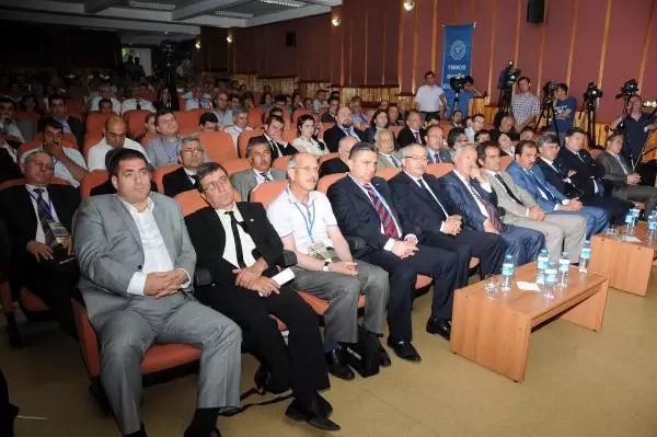 Bakan Yardımcısı: Kongreye Katılanların Konuşma Metinlerini Düzenlemek Lazım Bakan Yardımcısı: Kongreye Katılanların Konuşma Metinlerini Düzenlemek Lazım