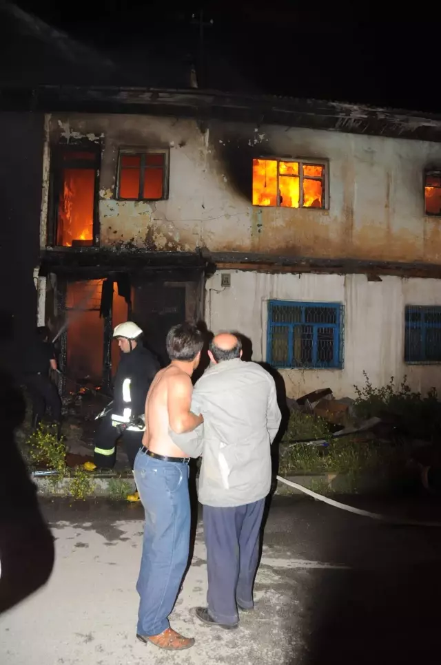 Tokat�ta Ahşap Ev Alevlere Teslim Oldu Haber