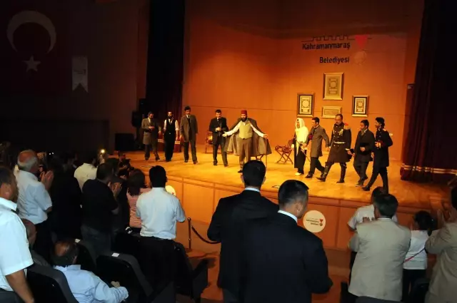 Şehzadeleri Duygulandıran Tiyatro