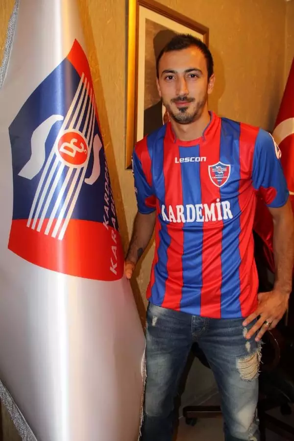 Manisasporlu Ahmet İlhan Özek Karabükspor'da