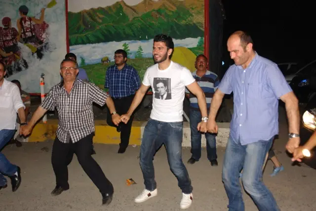 Serdar Taşçı'ya Davullu Zurnalı Karşılama