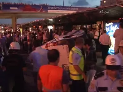 Metrobüs Yolunda Facia