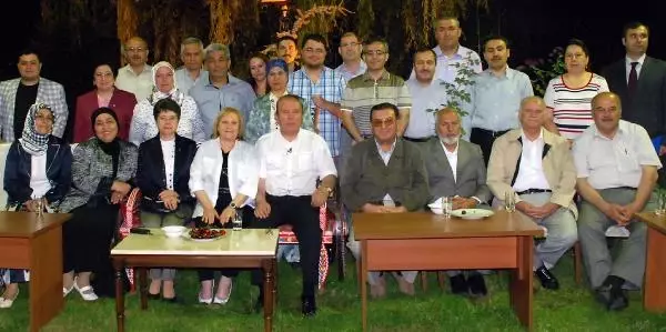 Isparta Valisi Oğuz: Saidi Nursi'nin Barla'daki Evine Bir Günde 20 Bin Kişi Geldi Isparta Valisi Oğuz: Saidi Nursi'nin Barla'daki Evine Bir Günde 20 Bin Kişi Geldi