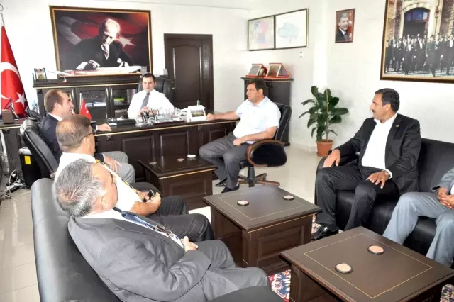 Ak Belediye Başkanları Hilvan'da Toplandılar Ak Belediye Başkanları Hilvan'da Toplandılar